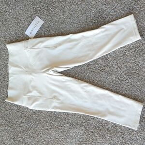 Athleta Salutation Stash Capris - Bone S